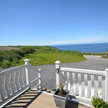 Bay View - Fantastic Views Of Whitsand Bay Torpoint Exterior photo